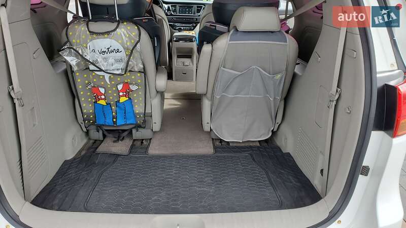 Мінівен Kia Carnival 2015 в Одесі фото 26 Мінівен Kia Carnival 2015 в Одесі