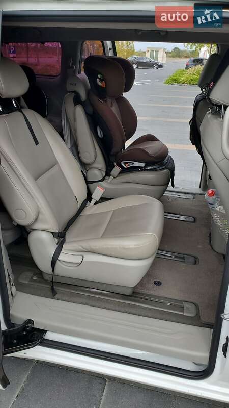 Мінівен Kia Carnival 2015 в Одесі фото 30 Мінівен Kia Carnival 2015 в Одесі