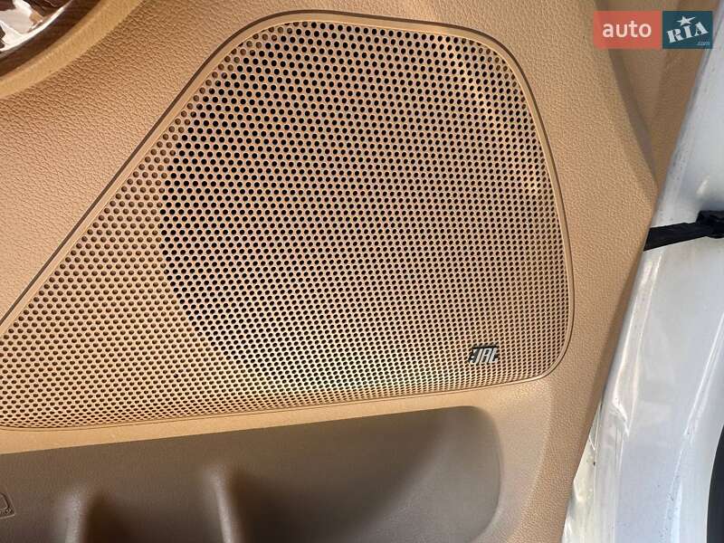 Минивэн Kia Carnival 2017 в Львове