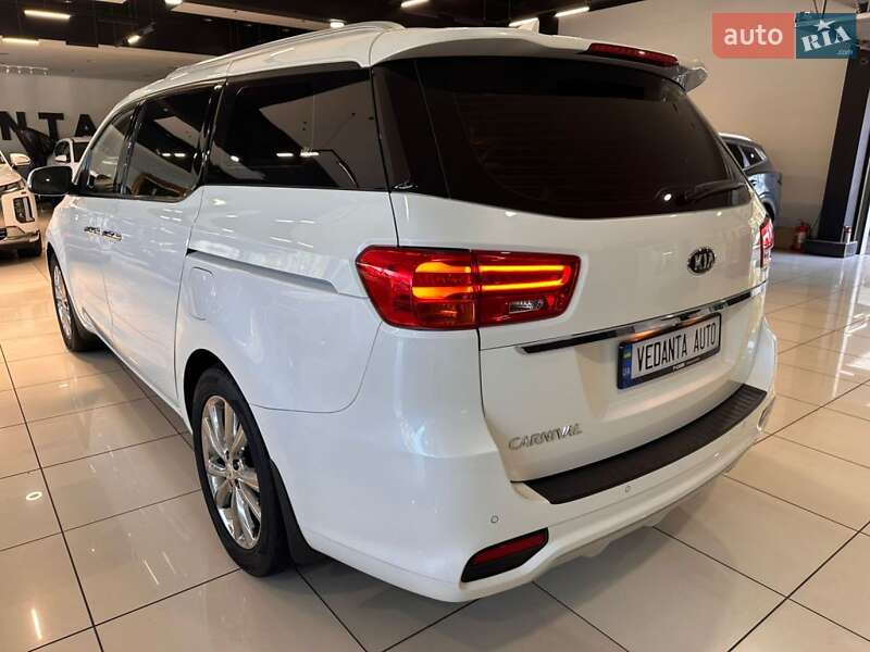 Мінівен Kia Carnival 2020 в Одесі