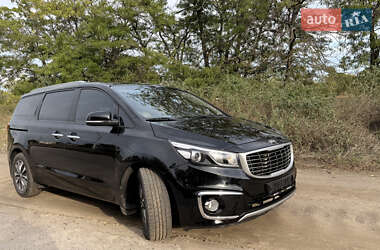 Минивэн Kia Carnival 2017 в Белгороде-Днестровском