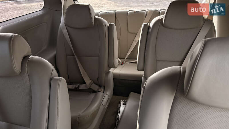 Мінівен Kia Carnival 2017 в Білгороді-Дністровському фото 10 Мінівен Kia Carnival 2017 в Білгороді-Дністровському