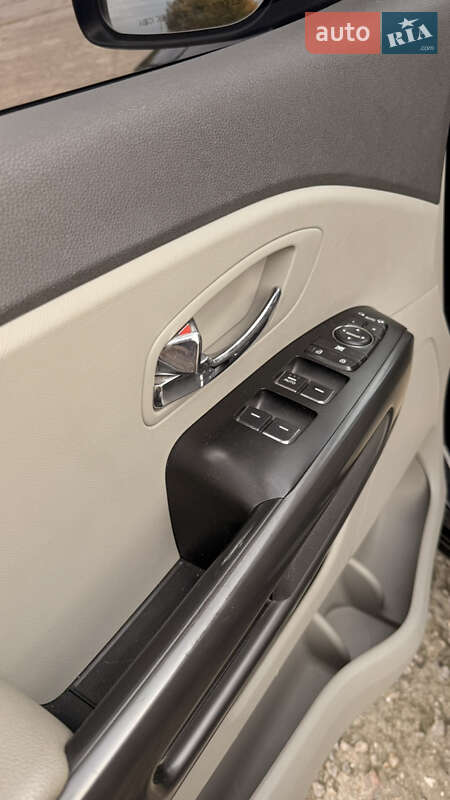 Мінівен Kia Carnival 2017 в Білгороді-Дністровському фото 26 Мінівен Kia Carnival 2017 в Білгороді-Дністровському