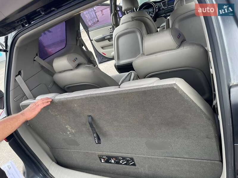 Мінівен Kia Carnival 2015 в Хмельницькому
