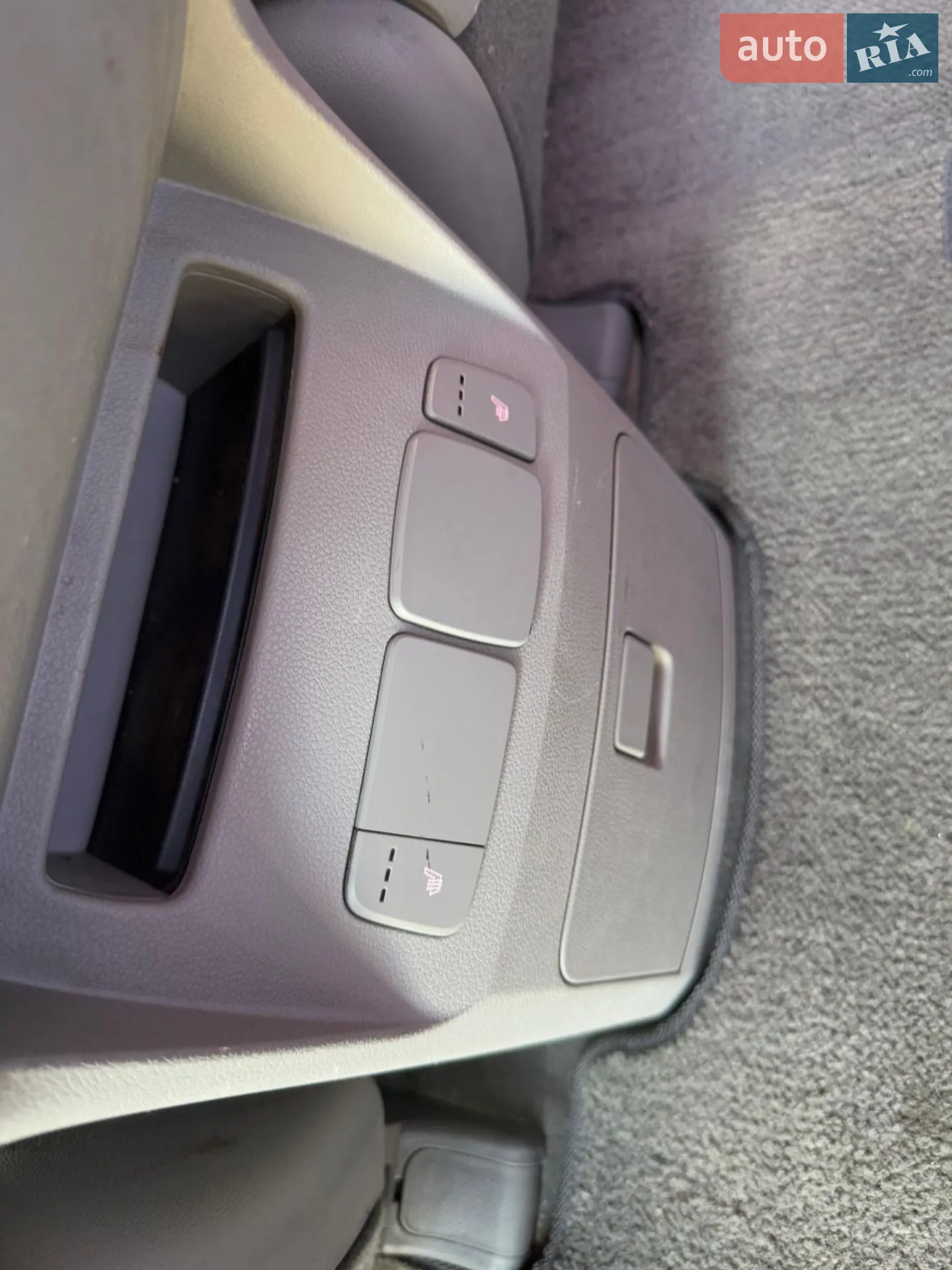 2015 Kia Carnival - мініатюра 29