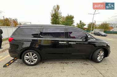 Мінівен Kia Carnival 2014 в 
