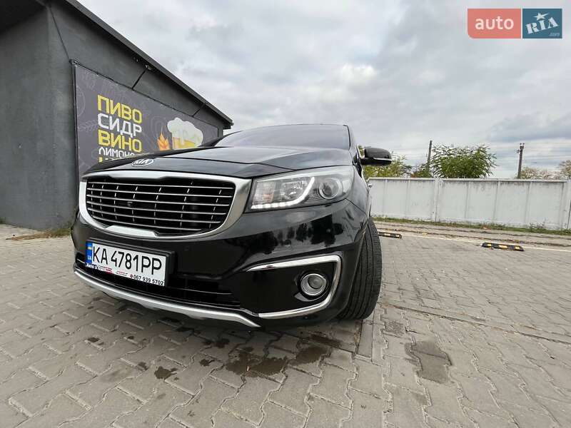Мінівен Kia Carnival 2014 в Києві