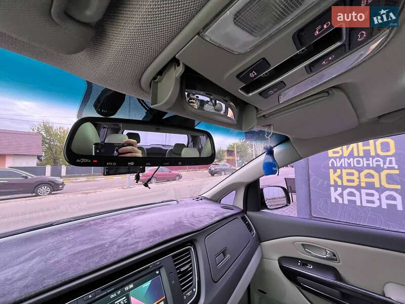 Мінівен Kia Carnival 2014 в Києві