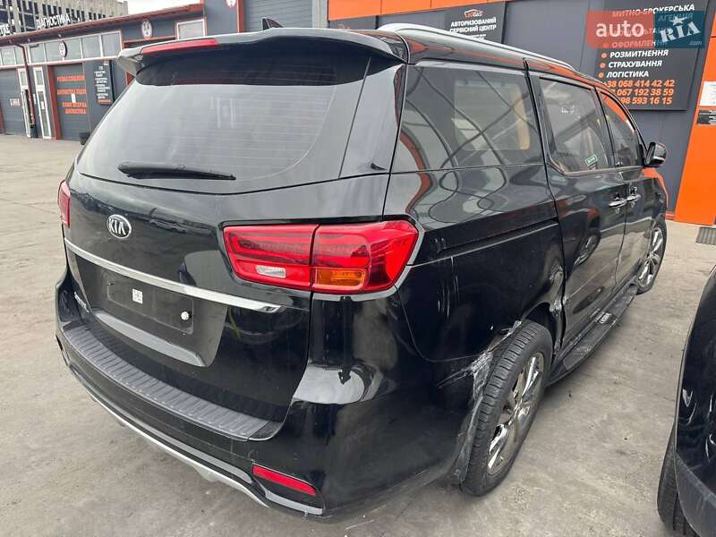 Минивэн Kia Carnival 2019 в Львове