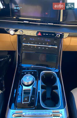 Минивэн Kia Carnival 2021 в 