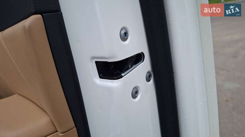 Минивэн Kia Carnival 2021 в Киеве фото 91 Минивэн Kia Carnival 2021 в Киеве