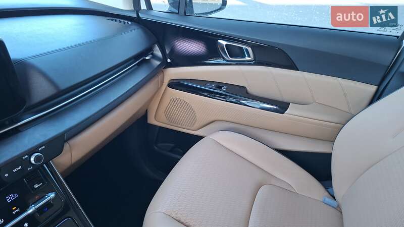 Минивэн Kia Carnival 2021 в Киеве фото 202 Минивэн Kia Carnival 2021 в Киеве