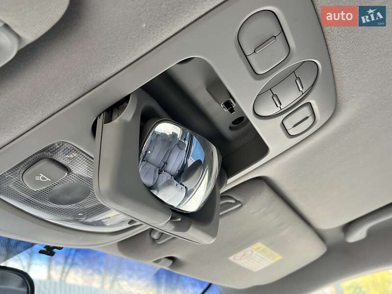 Мінівен Kia Carnival 2006 в Вінниці фото 29 Мінівен Kia Carnival 2006 в Вінниці