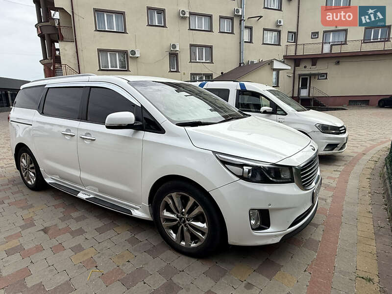 Минивэн Kia Carnival 2015 в Чопе фото 5 Минивэн Kia Carnival 2015 в Чопе