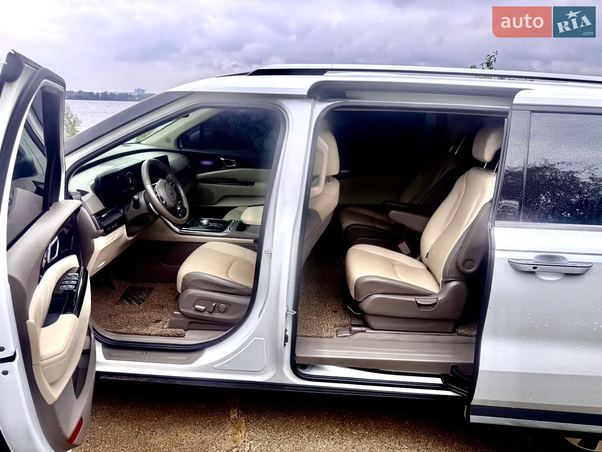 2021 Kia Carnival - мініатюра 8