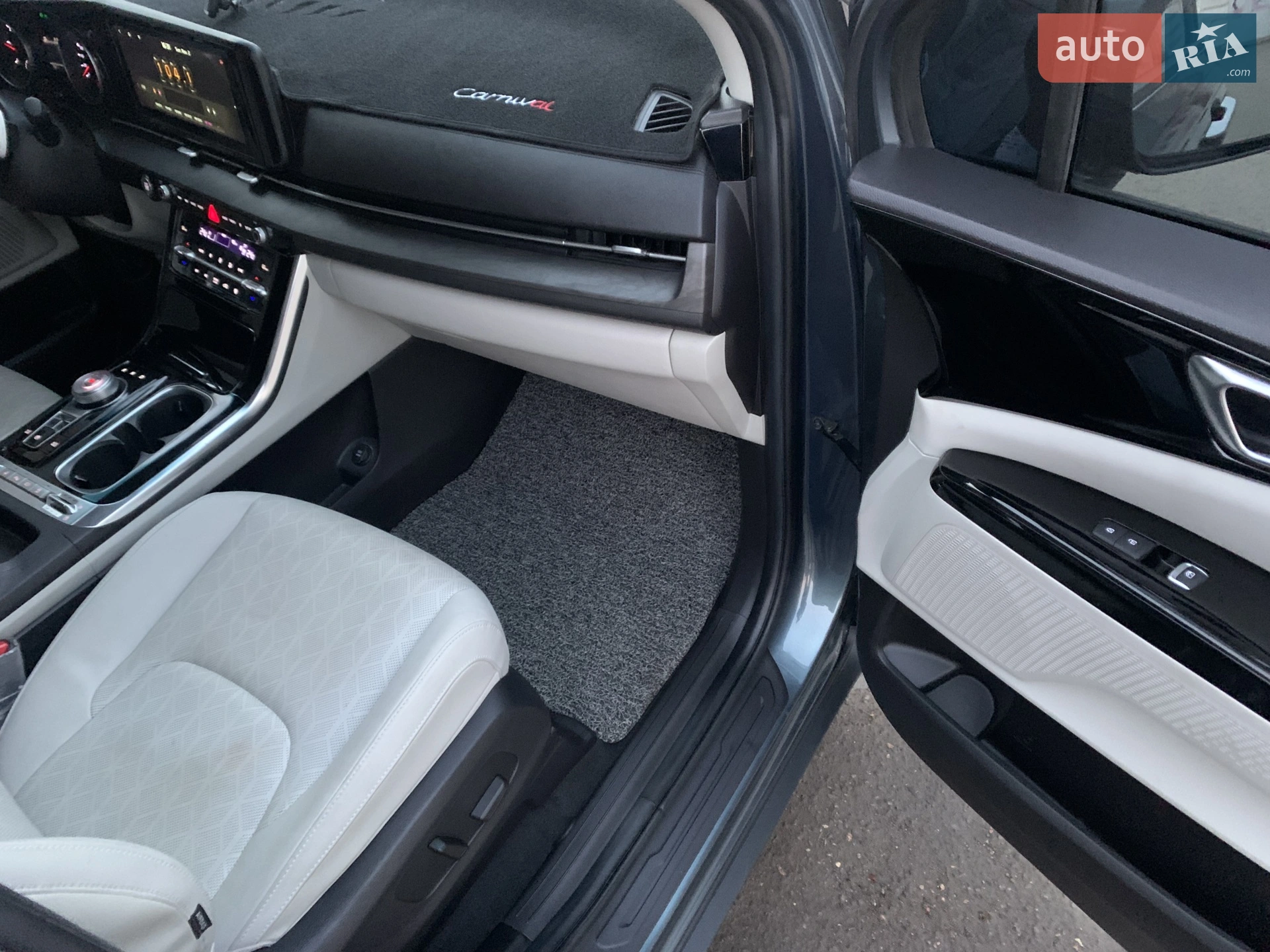 2020 Kia Carnival - мініатюра 7