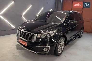 Мінівен Kia Carnival 2017 в Тернополі