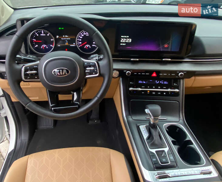 Минивэн Kia Carnival 2021 в Ровно