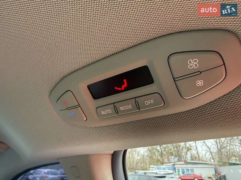 Минивэн Kia Carnival 2016 в Киеве фото 42 Минивэн Kia Carnival 2016 в Киеве