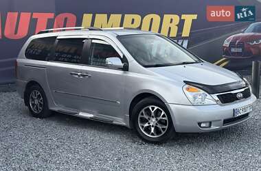 Мінівен Kia Carnival 2014 в Стрию