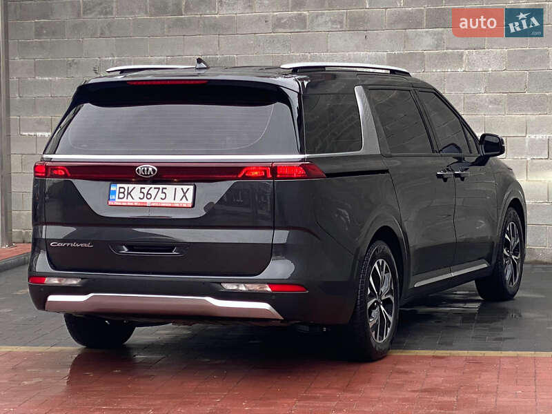 Мінівен Kia Carnival 2021 в Рівному
