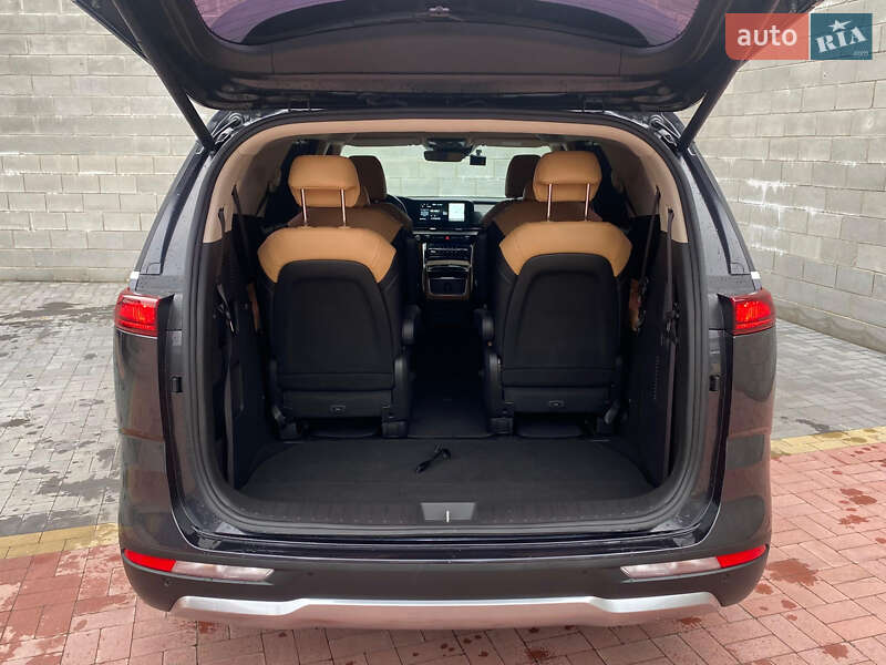 Мінівен Kia Carnival 2021 в Рівному