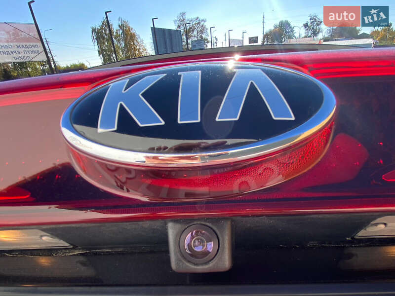 Мінівен Kia Carnival 2021 в Рівному