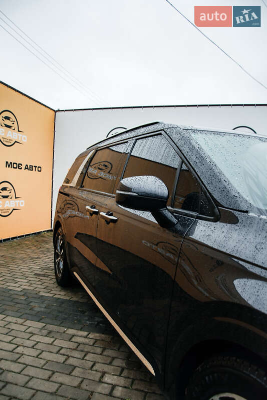 Минивэн Kia Carnival 2021 в Ровно
