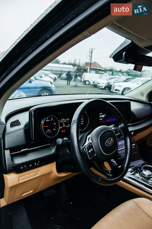 Минивэн Kia Carnival 2021 в Ровно