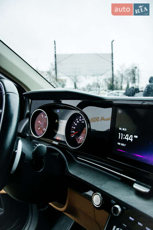 Минивэн Kia Carnival 2021 в Ровно