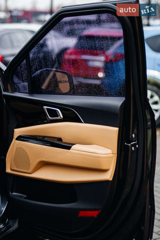 Минивэн Kia Carnival 2021 в Ровно