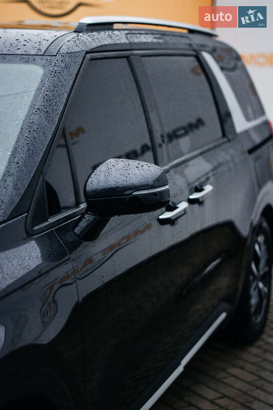 Минивэн Kia Carnival 2021 в Ровно