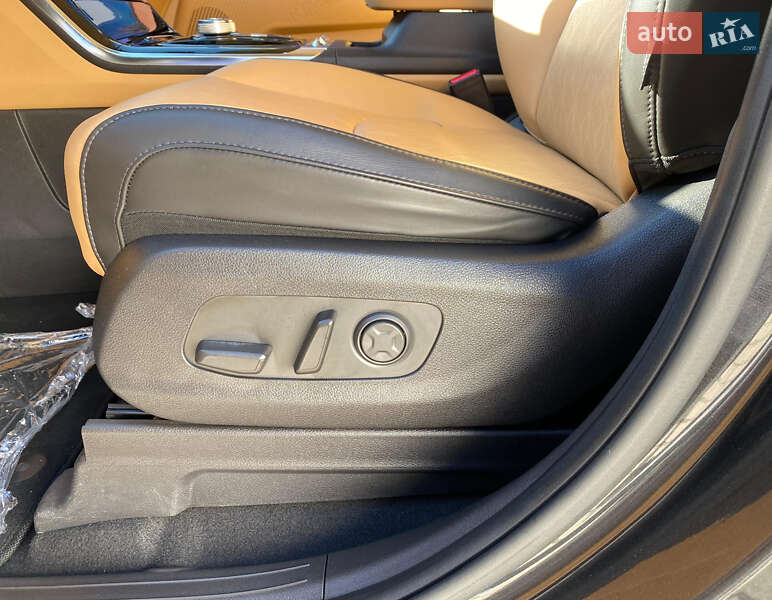 Минивэн Kia Carnival 2021 в Ровно