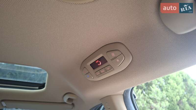 Минивэн Kia Carnival 2019 в Киеве