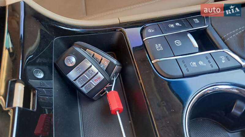 Минивэн Kia Carnival 2019 в Киеве