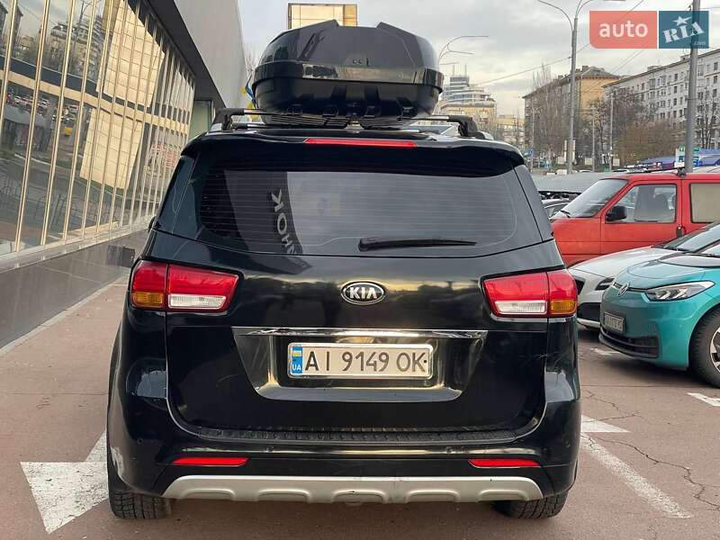 Минивэн Kia Carnival 2014 в Киеве