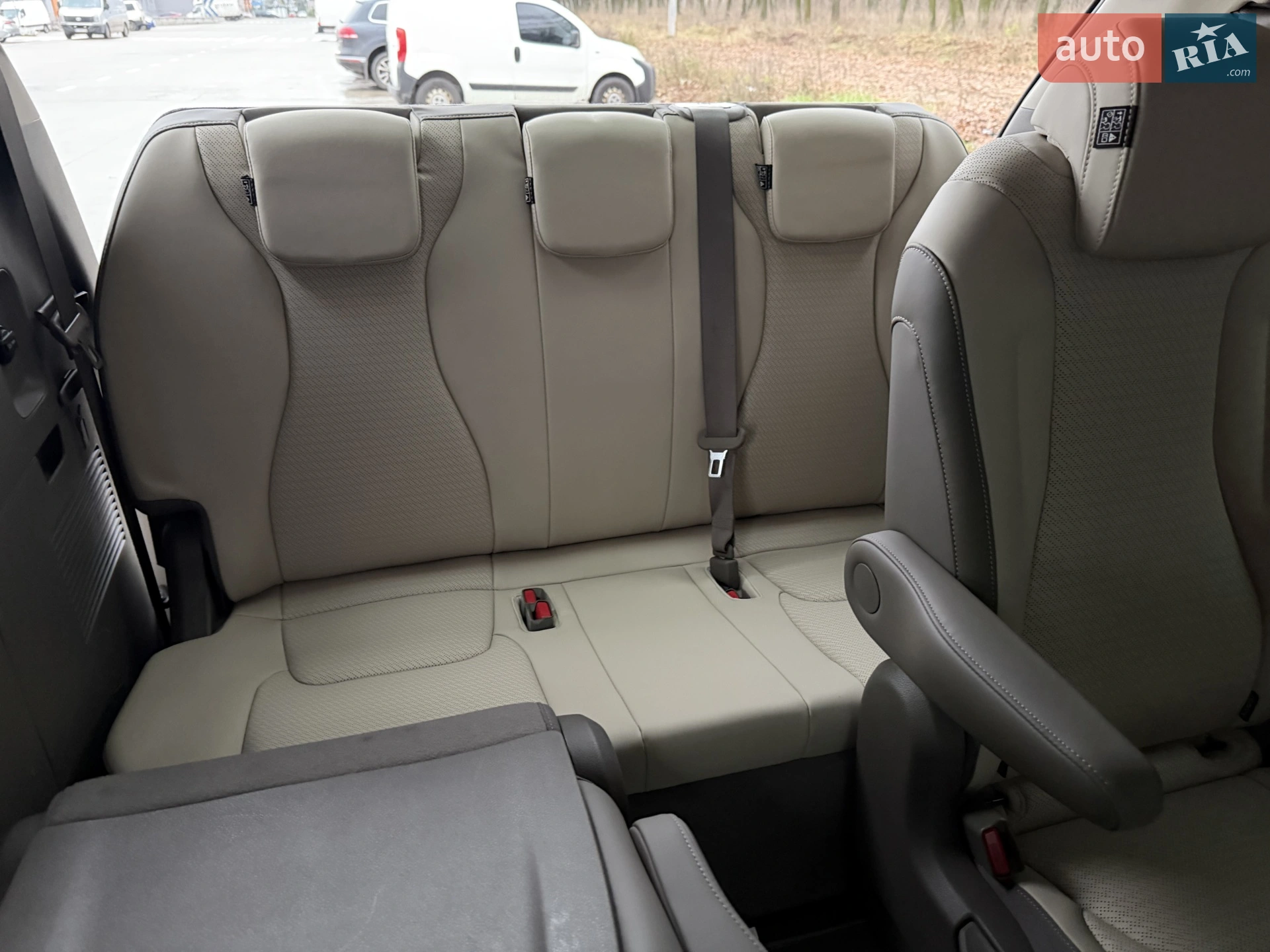 2024 Kia Carnival - мініатюра 31