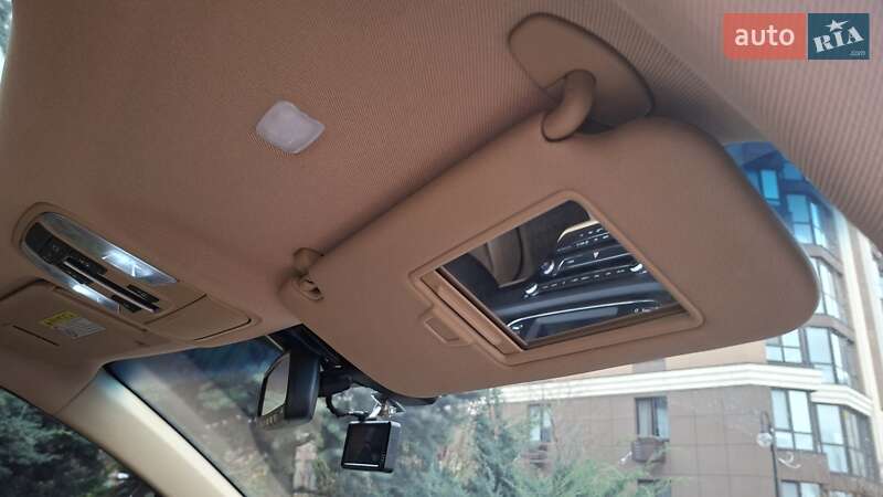 Минивэн Kia Carnival 2019 в Киеве