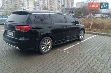 Мінівен Kia Carnival 2017 в Хмельницькому