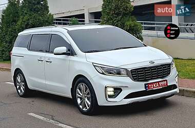 Минивэн Kia Carnival 2019 в Киеве
