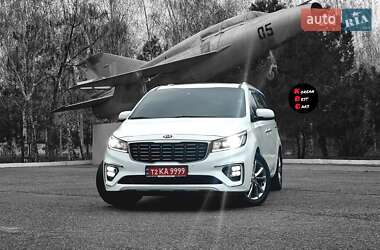 Минивэн Kia Carnival 2019 в Киеве