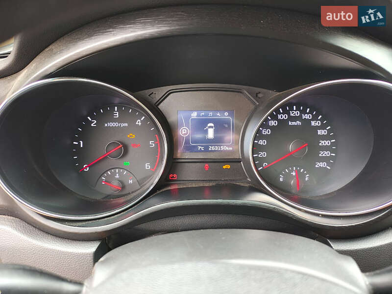 Мінівен Kia Carnival 2016 в Лубнах