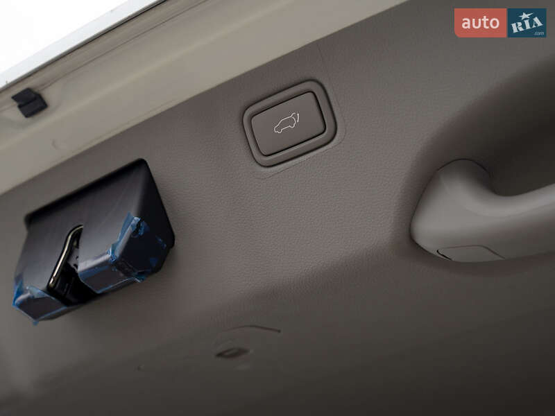 Мінівен Kia Carnival 2014 в Одесі