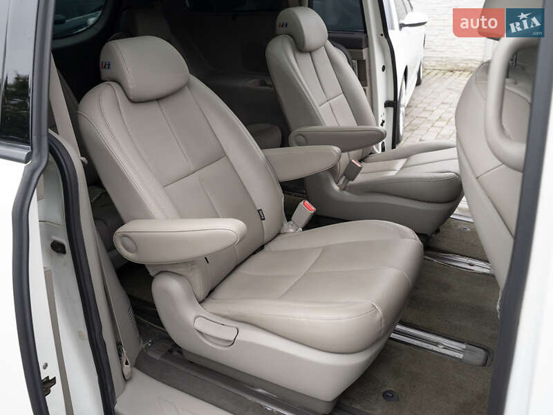 Мінівен Kia Carnival 2014 в Одесі