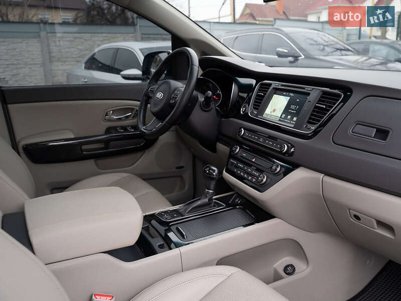 Мінівен Kia Carnival 2014 в Одесі