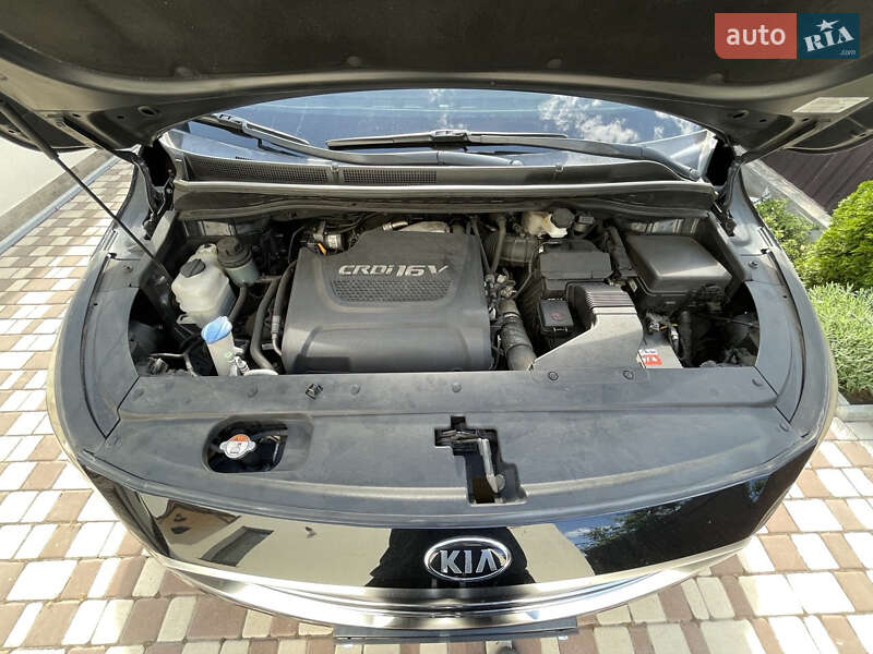 Мінівен Kia Carnival 2017 в Одесі