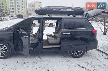 Минивэн Kia Carnival 2014 в Полтаве