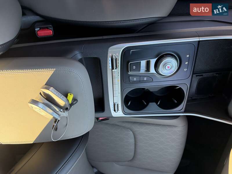 Минивэн Kia Carnival 2024 в Киеве фото 15 Минивэн Kia Carnival 2024 в Киеве