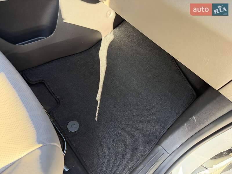 Минивэн Kia Carnival 2024 в Киеве фото 20 Минивэн Kia Carnival 2024 в Киеве