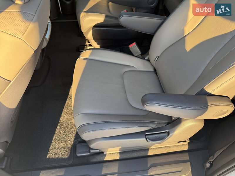 Минивэн Kia Carnival 2024 в Киеве фото 27 Минивэн Kia Carnival 2024 в Киеве